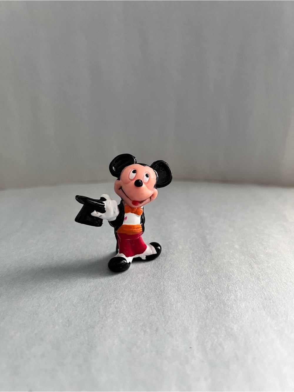Disney Applause Mickey Mouse Magician Tuxedo Top Hat PVC Figure Cake Topper 1.5"